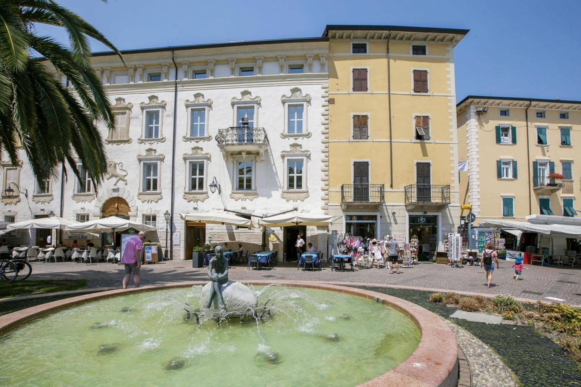 Residenza Rocca Del Lago 4 - Happy Rentals Рива-дель-Гарда Экстерьер фото
